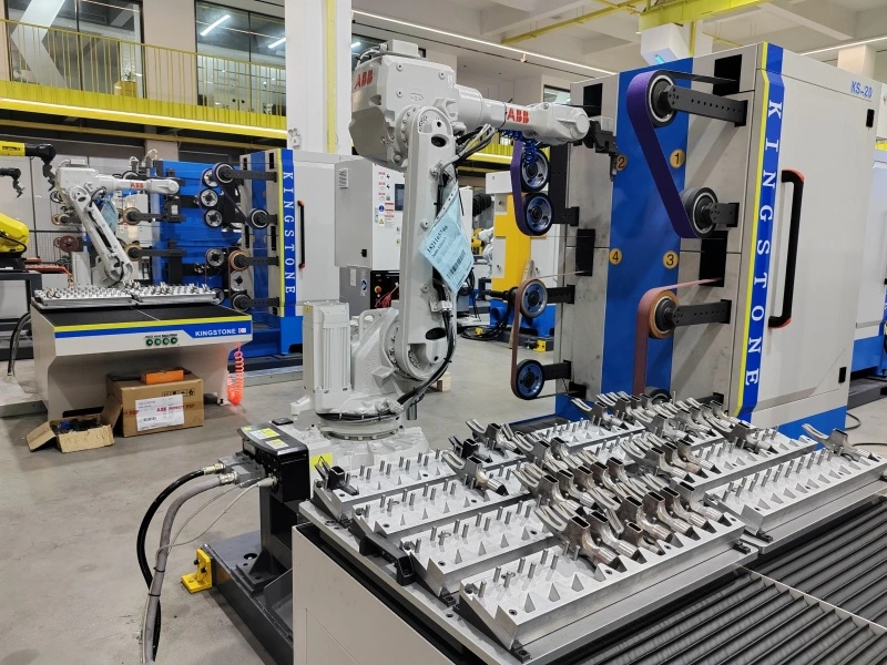 Custom robotic polishing solution for different workpieces