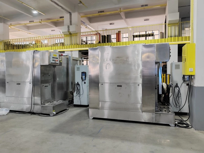 Dust collection system for robotic polishing cell