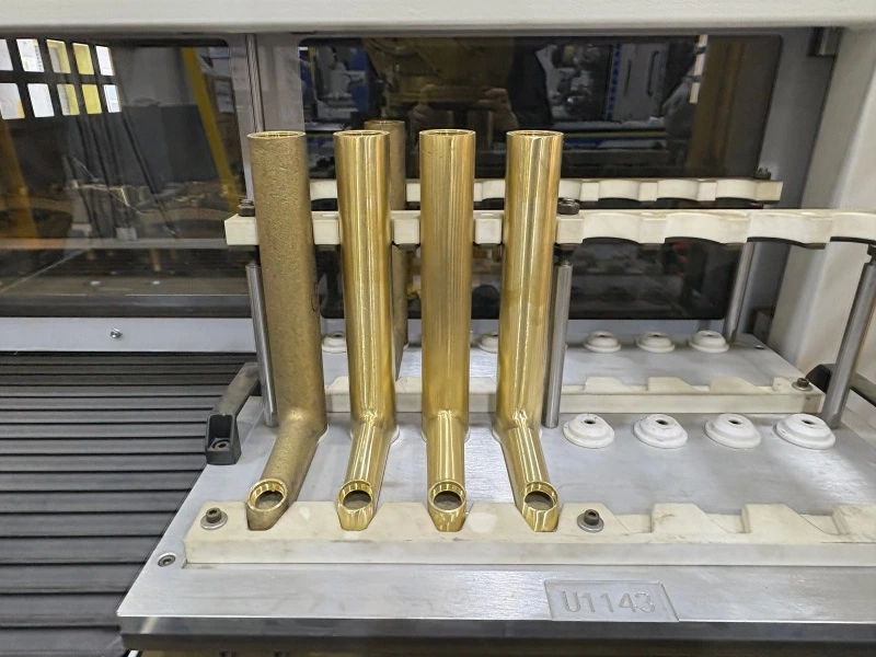 Before and after robotic polishing result