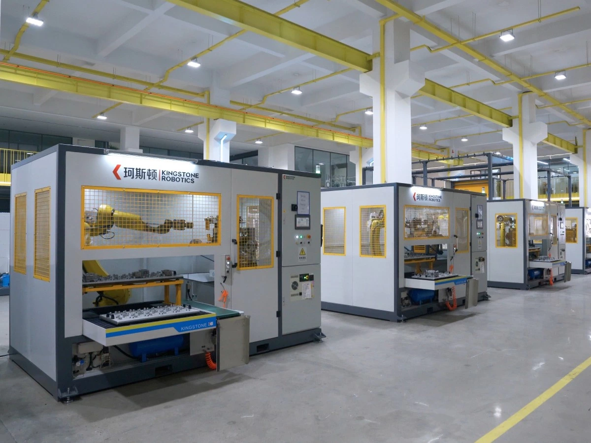 Robot Polishing Cell