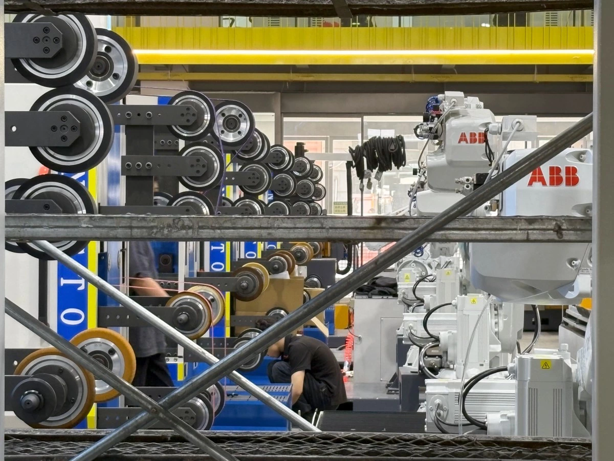 Abrasive tool wear in a robotic polishing process