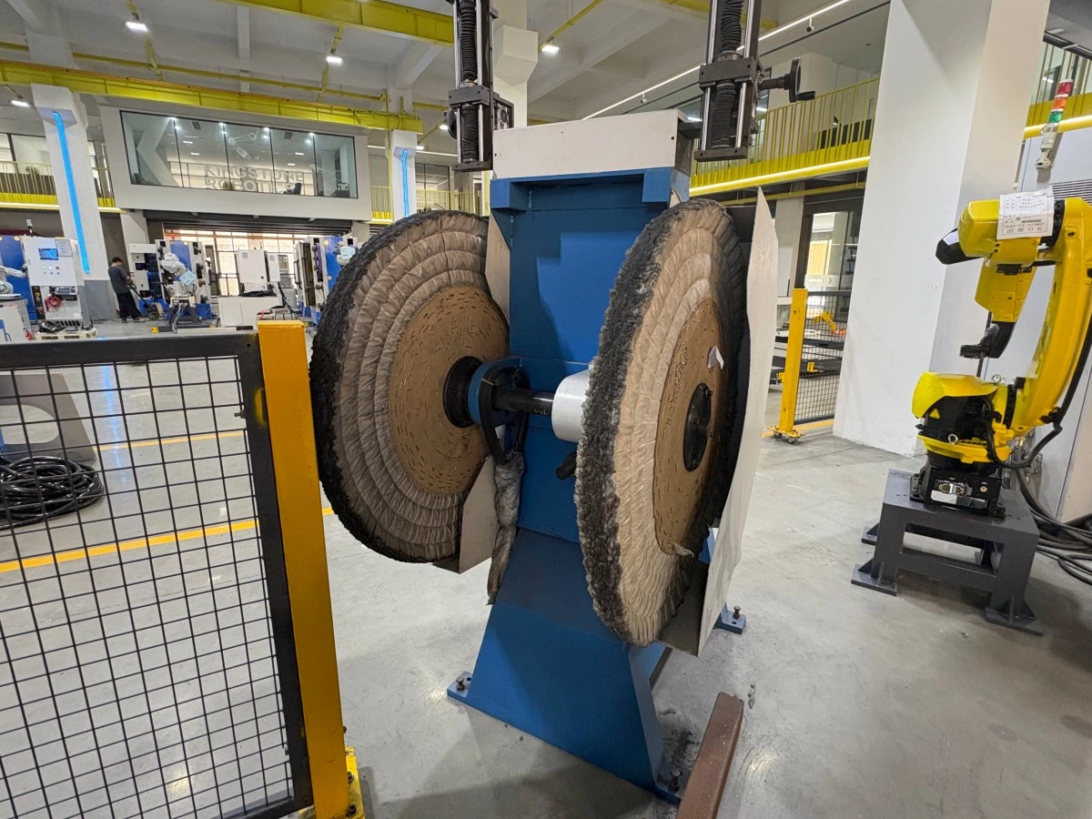 Tool wear compensation in robotic grinding and polishing