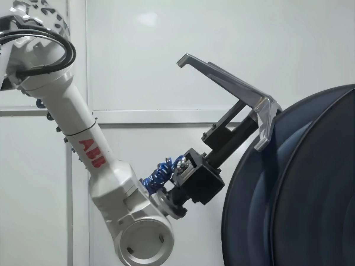 Robotic polishing creates a smooth and consistent metal surface